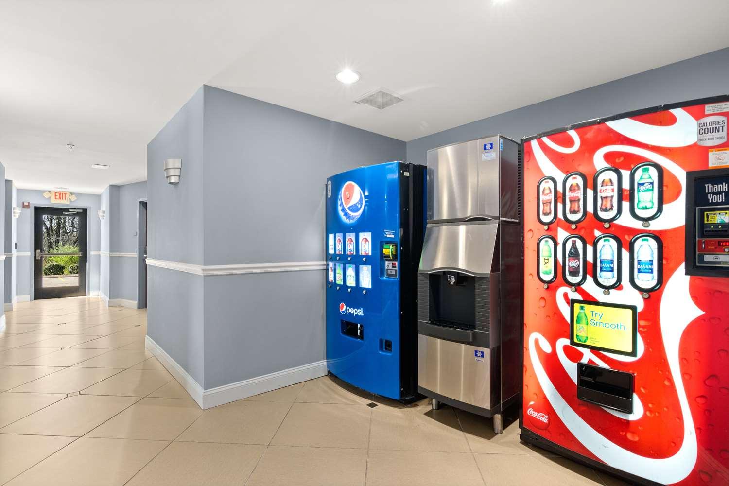 Surestay Plus Hotel By Best Western Portland Route 52 West Экстерьер фото
