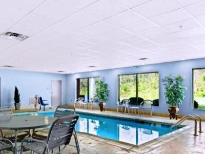 Surestay Plus Hotel By Best Western Portland Route 52 West Экстерьер фото