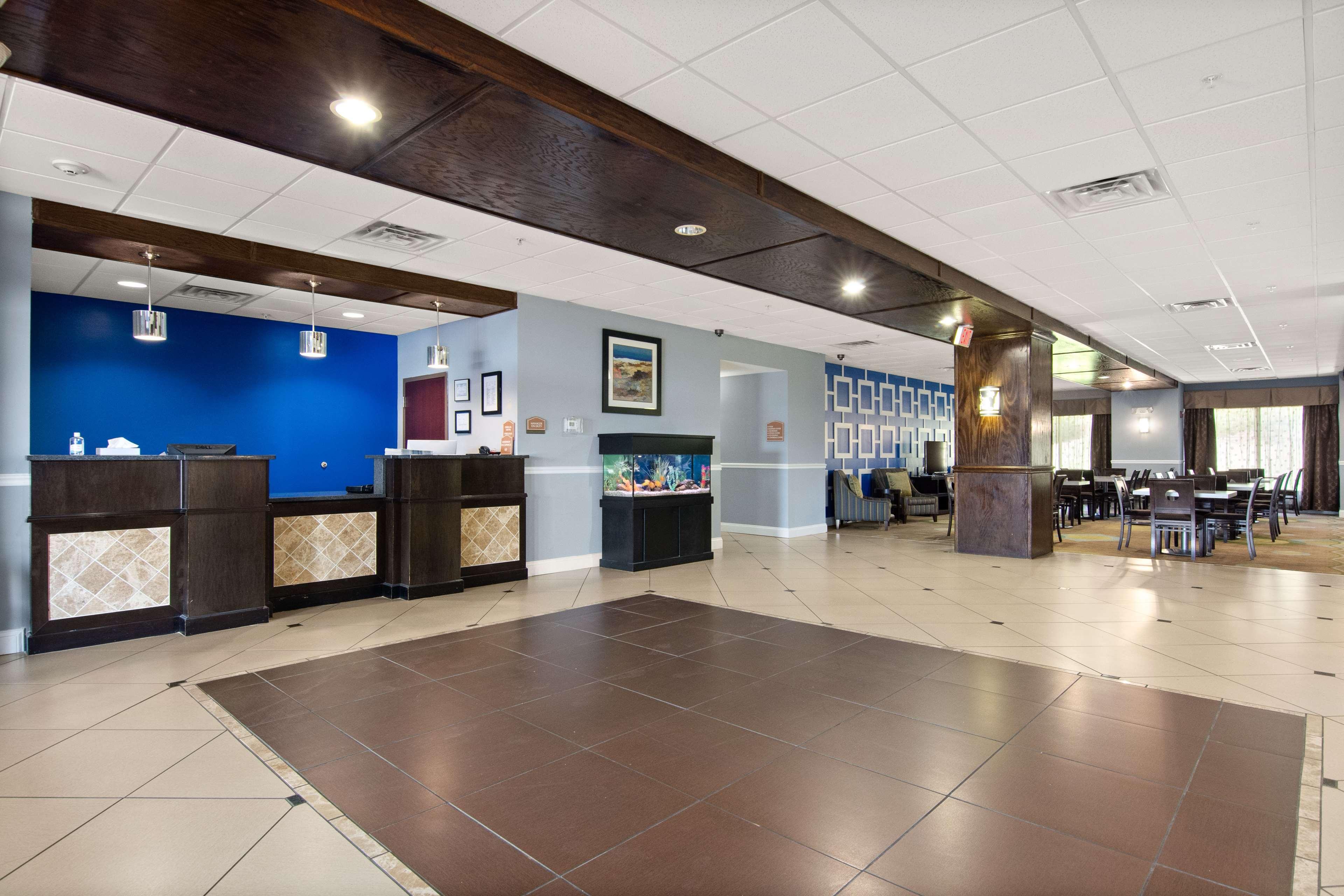 Surestay Plus Hotel By Best Western Portland Route 52 West Экстерьер фото